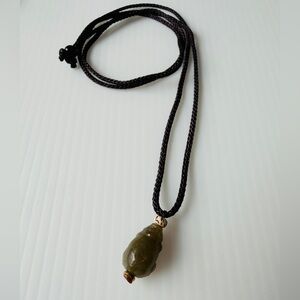 Brown natural Hetian Jade Pi Xiu mini Pendant Necklace handmade NEW